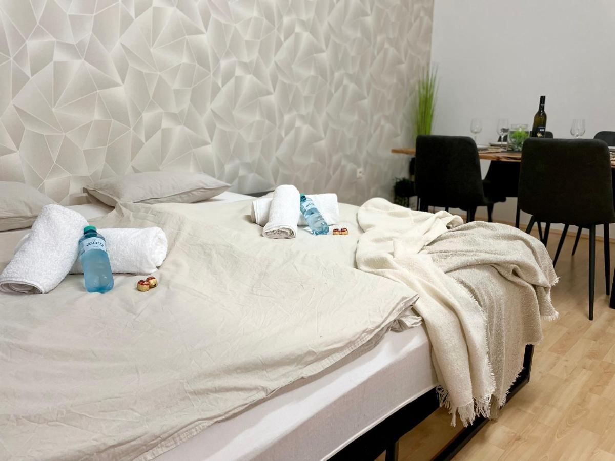 גראץ Central Comfy Apartment - Self Check-In מראה חיצוני תמונה